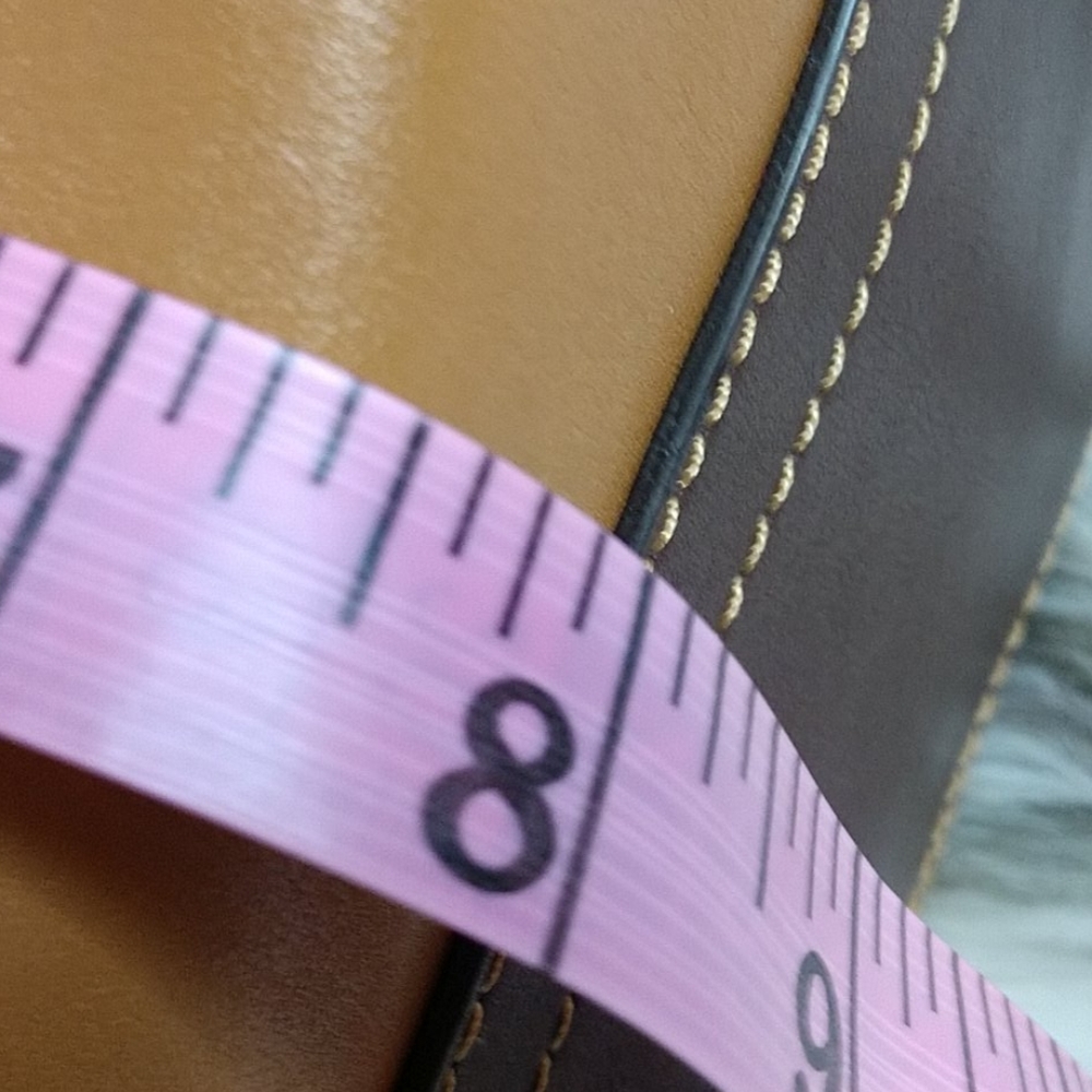 🎯 SOLD! - Nine West Vegan Leather Bag. Size 13x8" EUC! - Picture 8 of 16